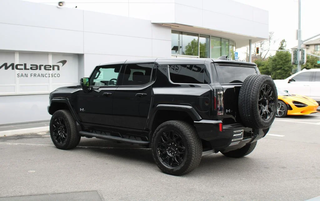 Used 2025 Black GMC 2X image 10