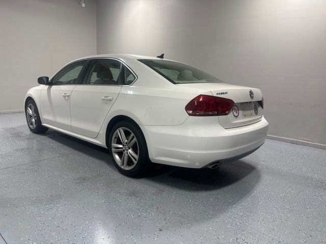 Used 2014 White Volkswagen 2.5 SE image 8