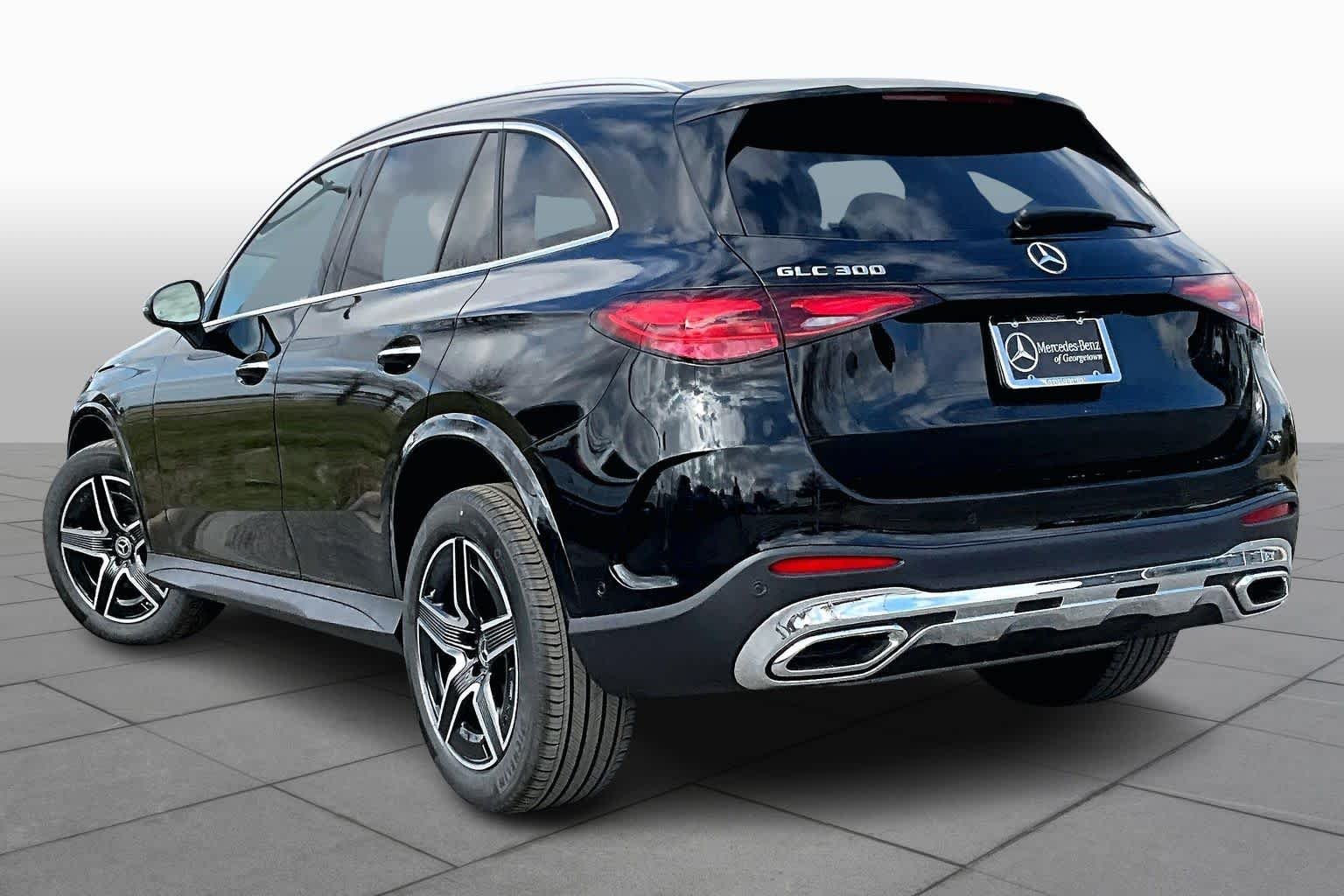 New 2026 Black Mercedes-Benz GLC 300 image 4