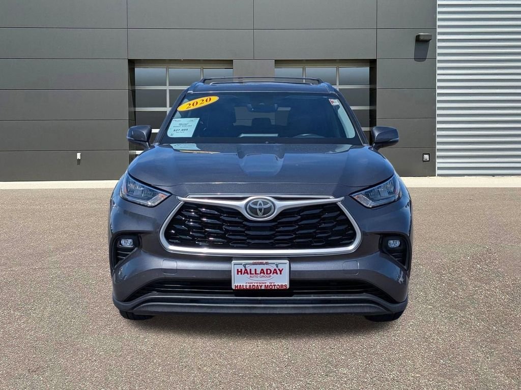 Used 2020 Magnetic Gray Metallic Toyota XLE image 2