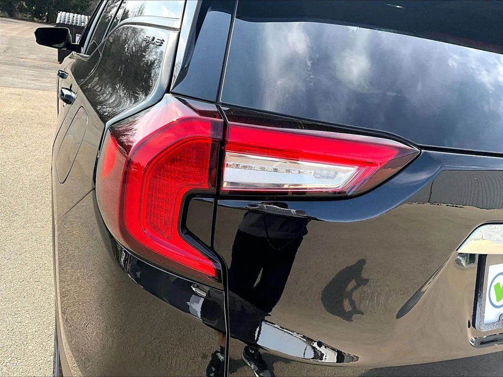 Certified Used 2022 Black GMC SLE image 27
