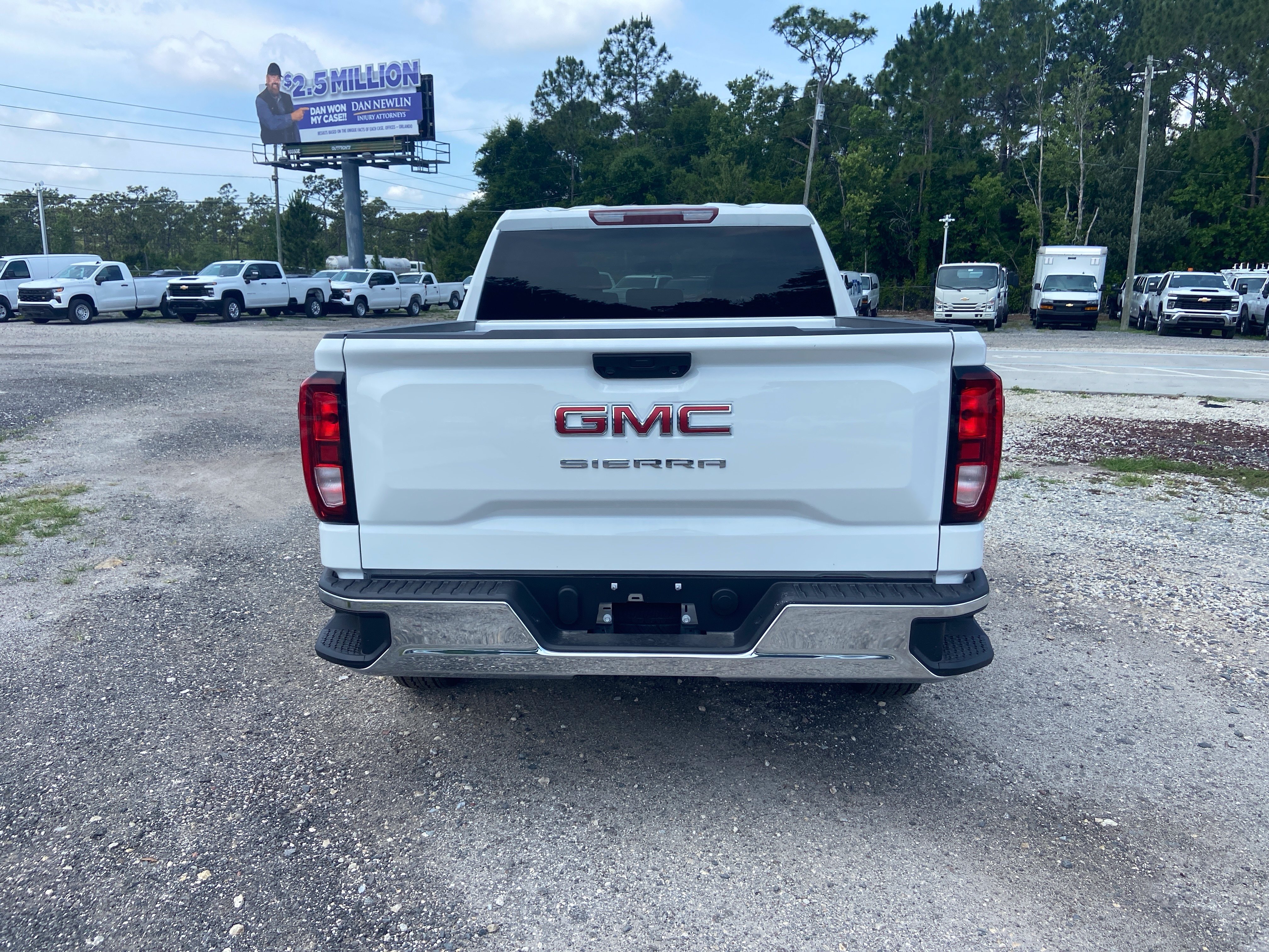 New 2026 Summit White GMC Pro image 4