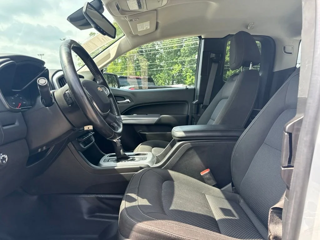 Used 2022 Summit White Chevrolet LT image 9