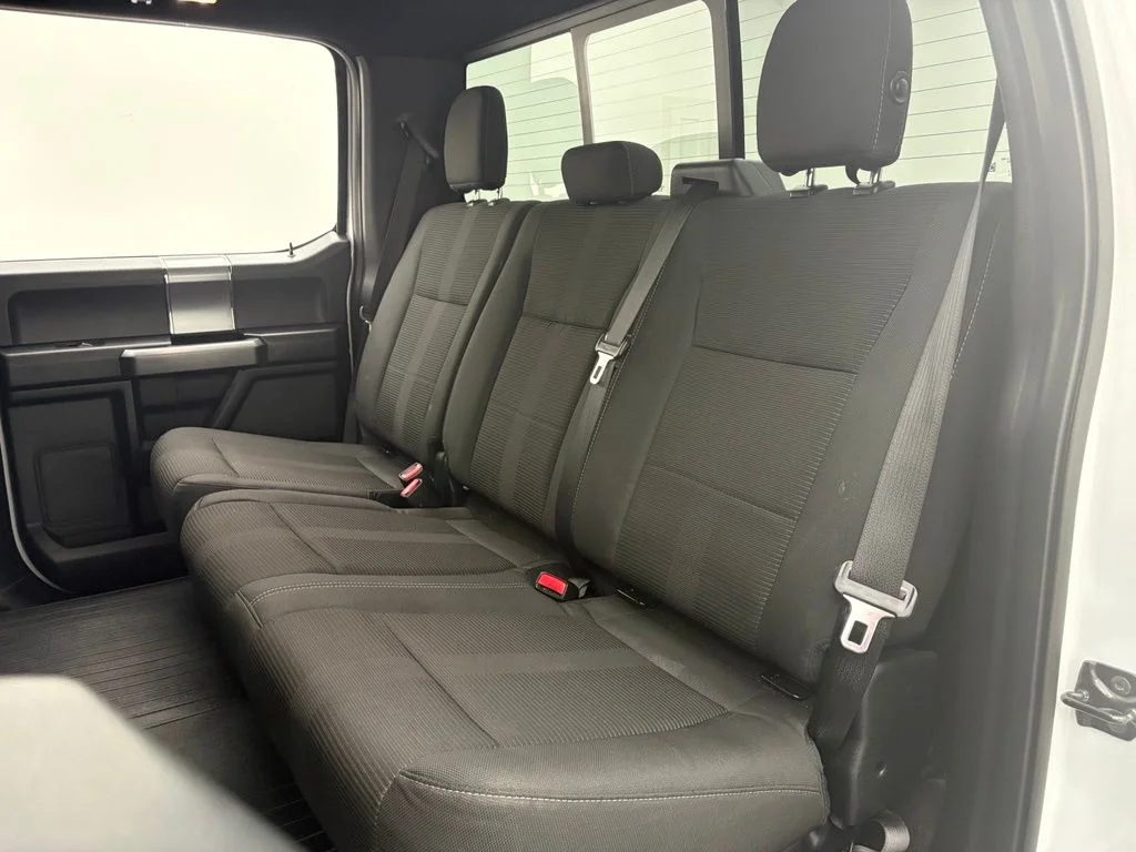 Used 2016 Oxford White Ford XLT image 37