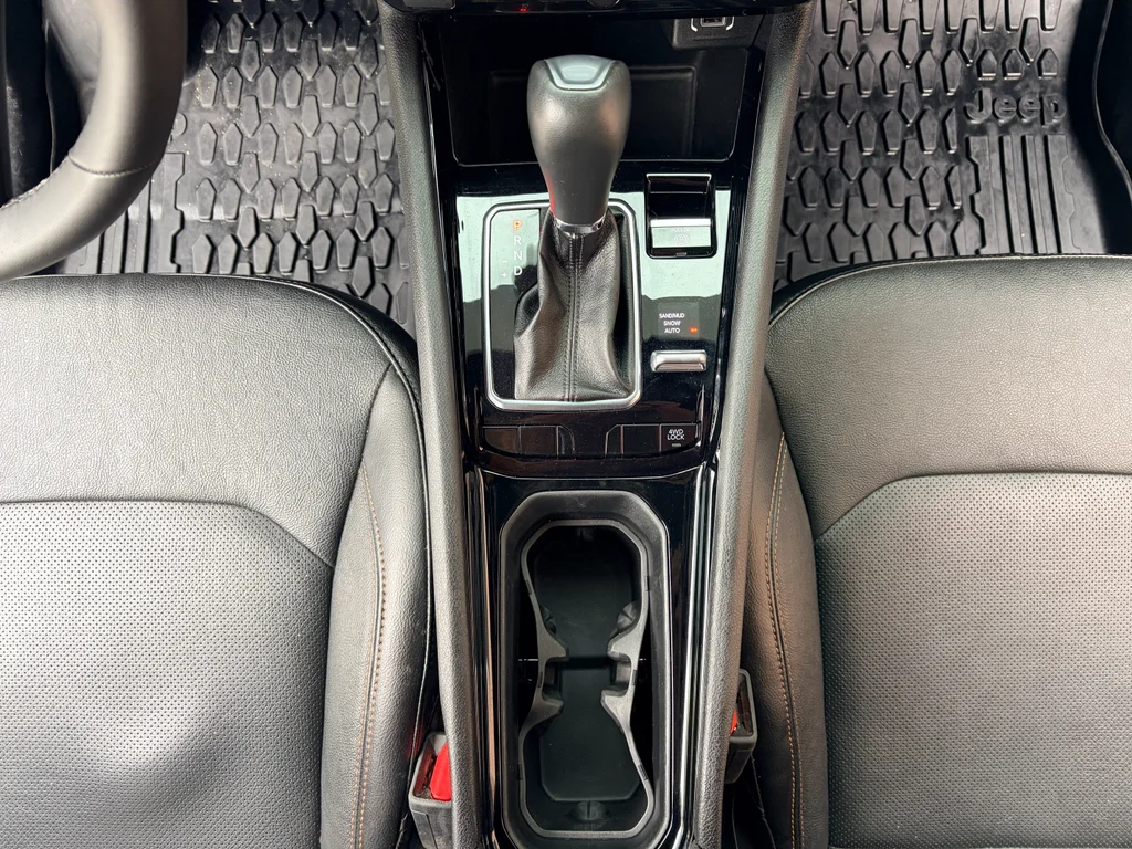 Used 2023 Bright White Clearcoat Jeep Limited image 18