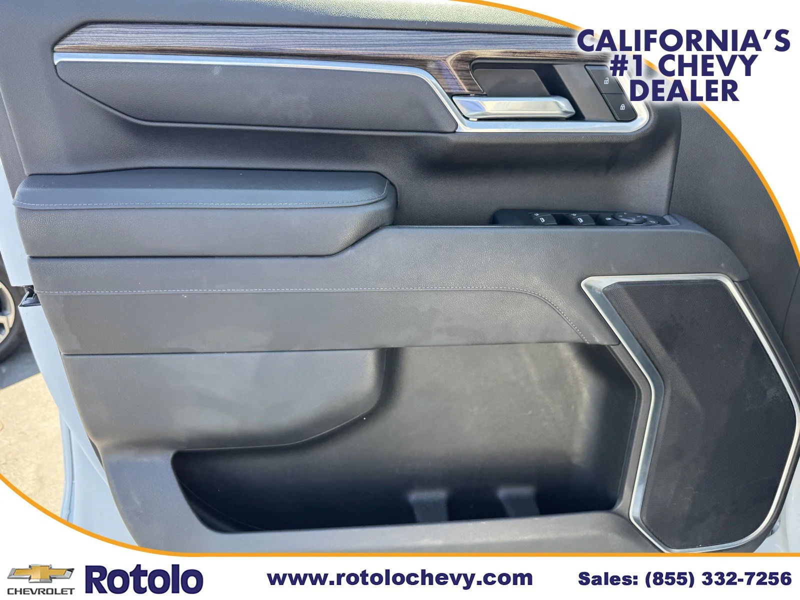 Used 2026 Summit White Chevrolet LT image 14