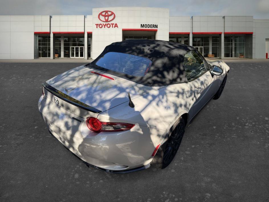 Used 2023 Platinum Quartz Metallic Mazda Club image 13