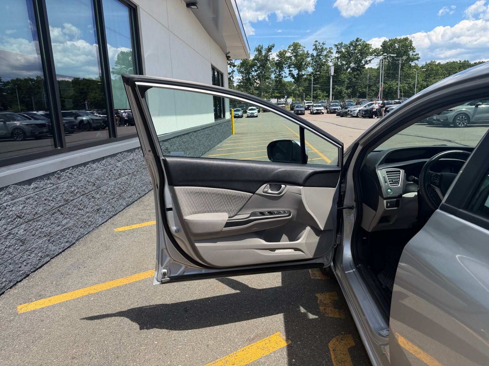 Used 2015 Silver Honda LX image 24