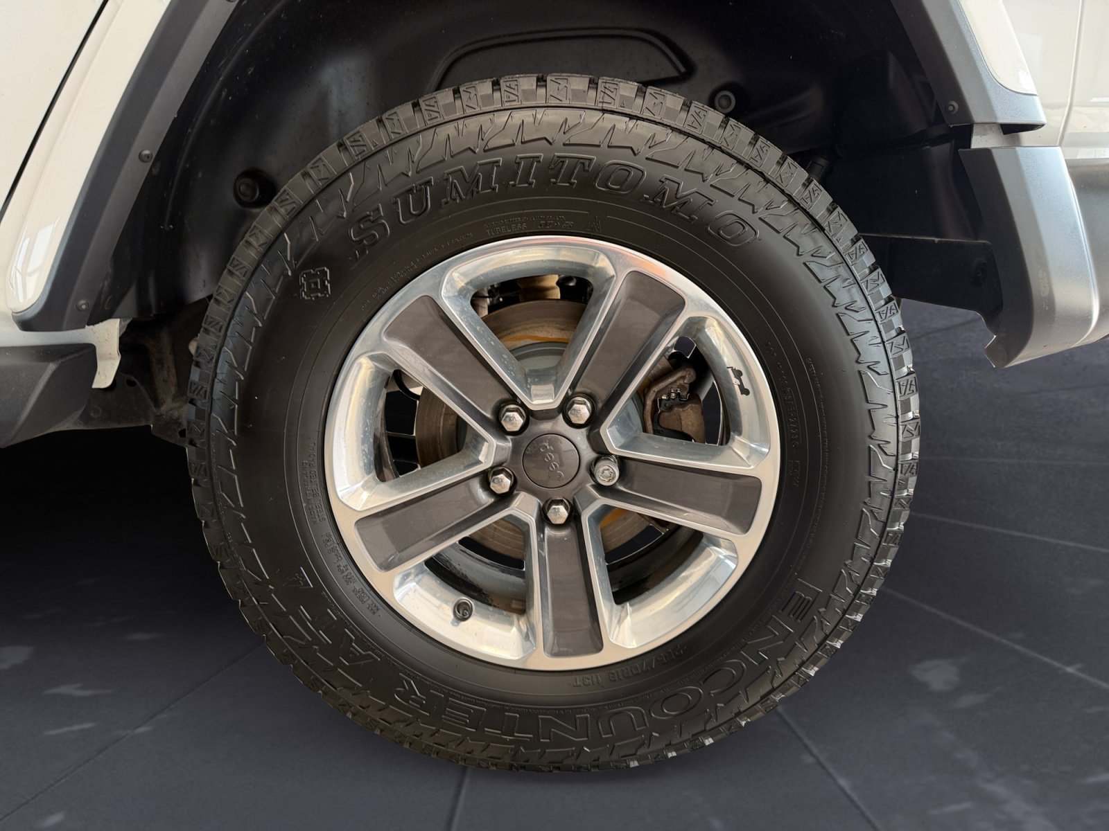 Used 2021 Bright White Clearcoat Jeep Unlimited Sahara image 45