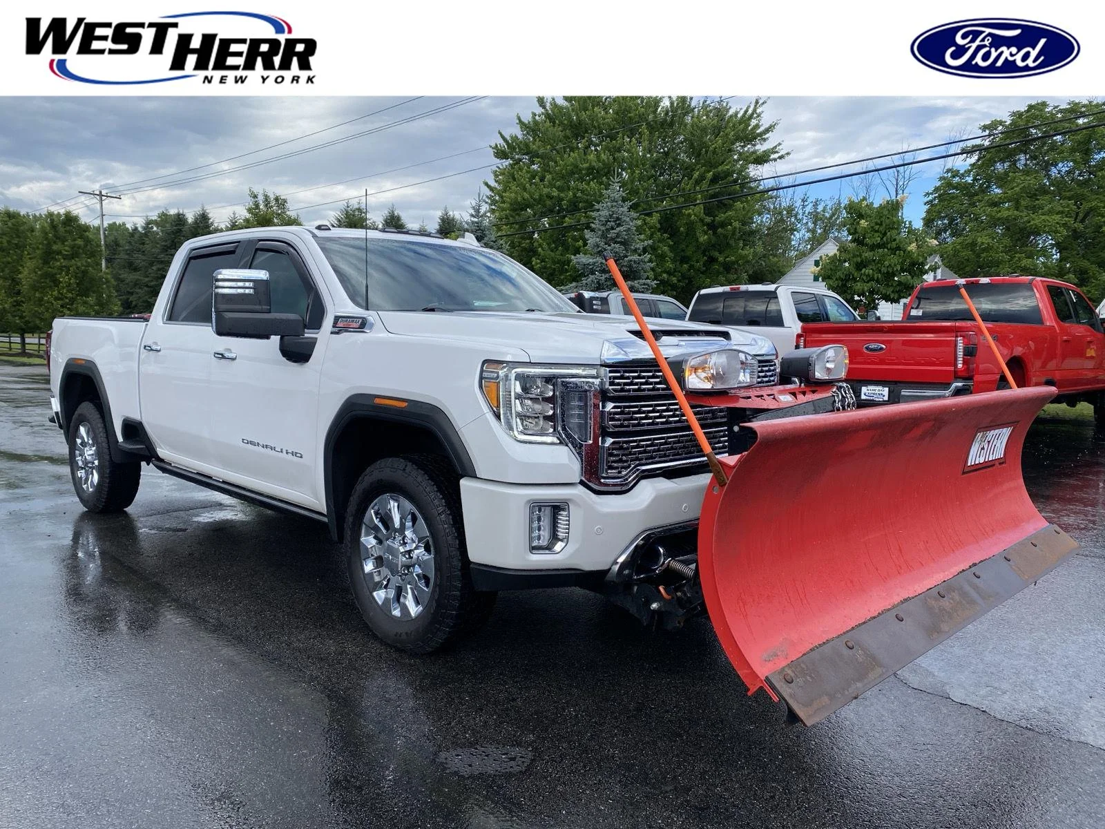 Used 2021 White Frost GMC Denali image 1