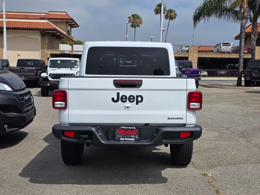 New 2026 Bright White Clear-Coat Exterior Paint Jeep Sahara image 5