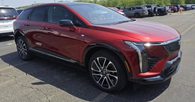 2025 Cadillac Optiq Sport 2 AWD's photo