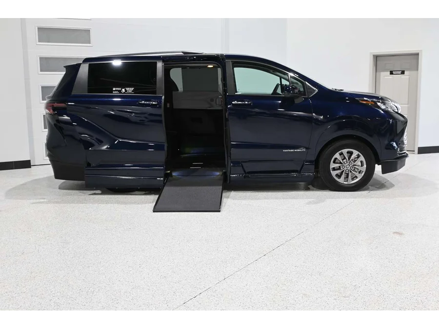 New 2026 BLUE Toyota XLE+ AWD Mobility Handicap Van image 17