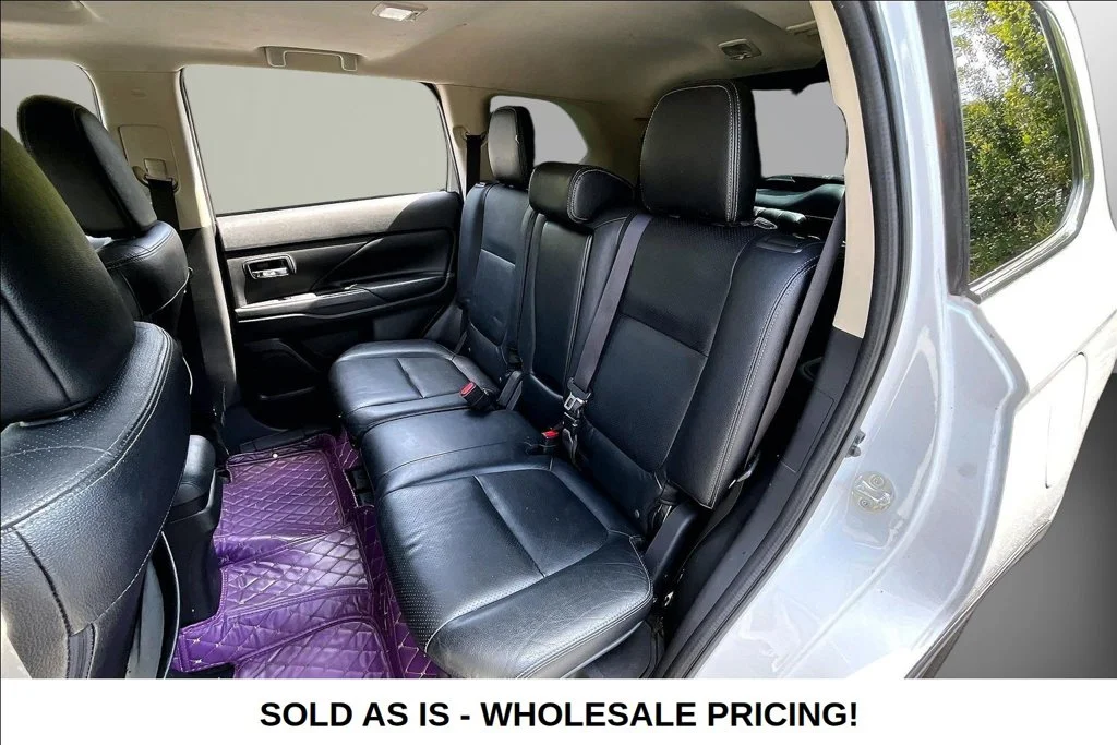 Used 2017  Mitsubishi  image 23