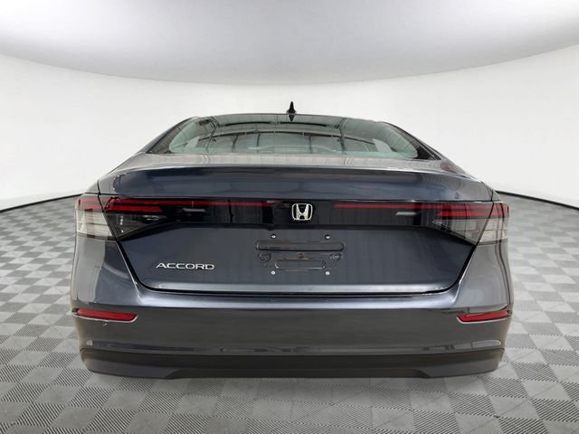 New 2026 Meteorite Gray Metallic Honda SE image 4
