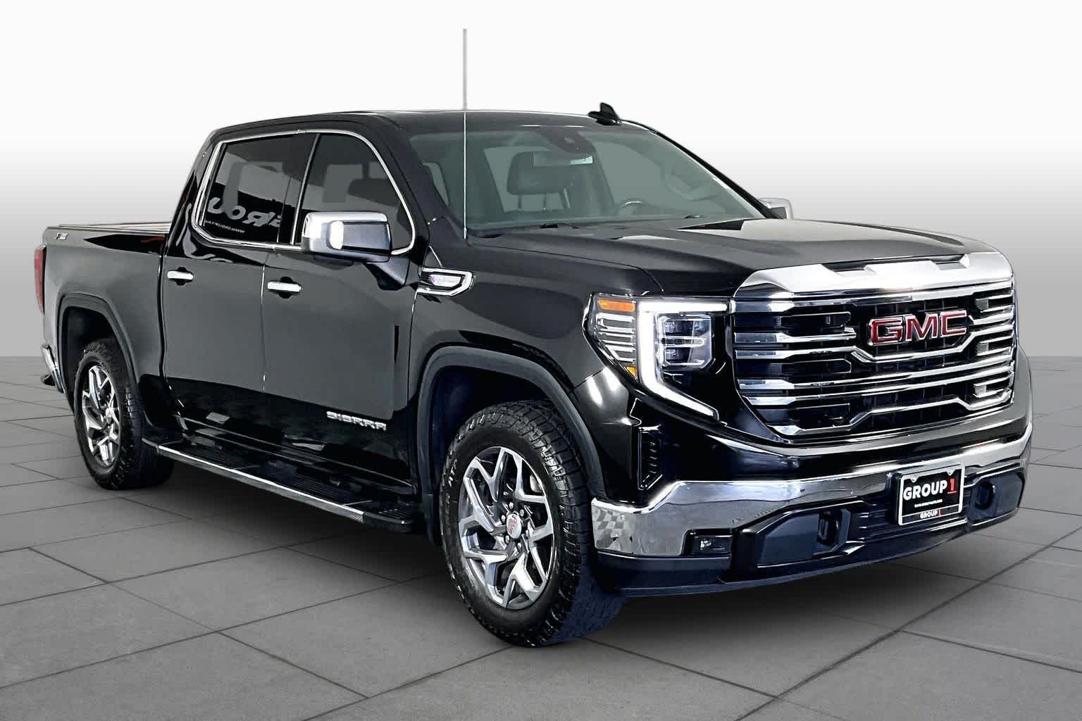 Used 2023 Onyx Black GMC SLT image 3