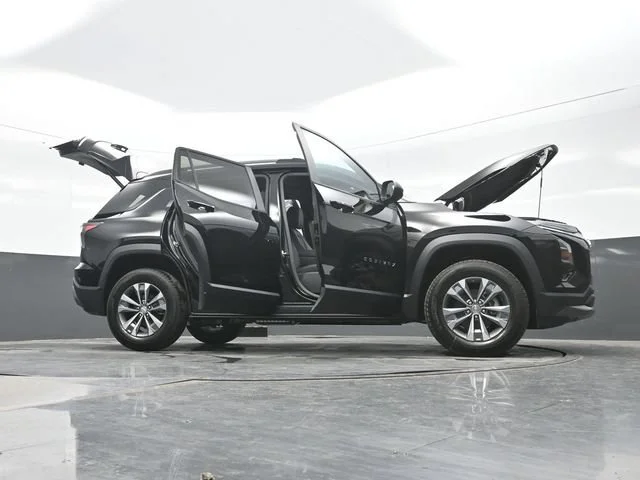 2027 Chevrolet Equinox LT - Photo 31
