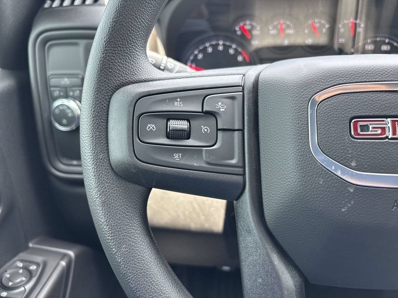 Used 2025 Onyx Black GMC Pro image 18