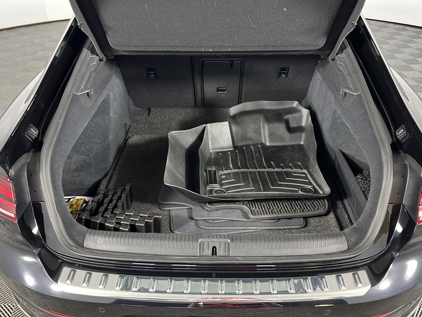 Used 2019 Deep Black Pearl Volkswagen SEL Premium R-Line image 10