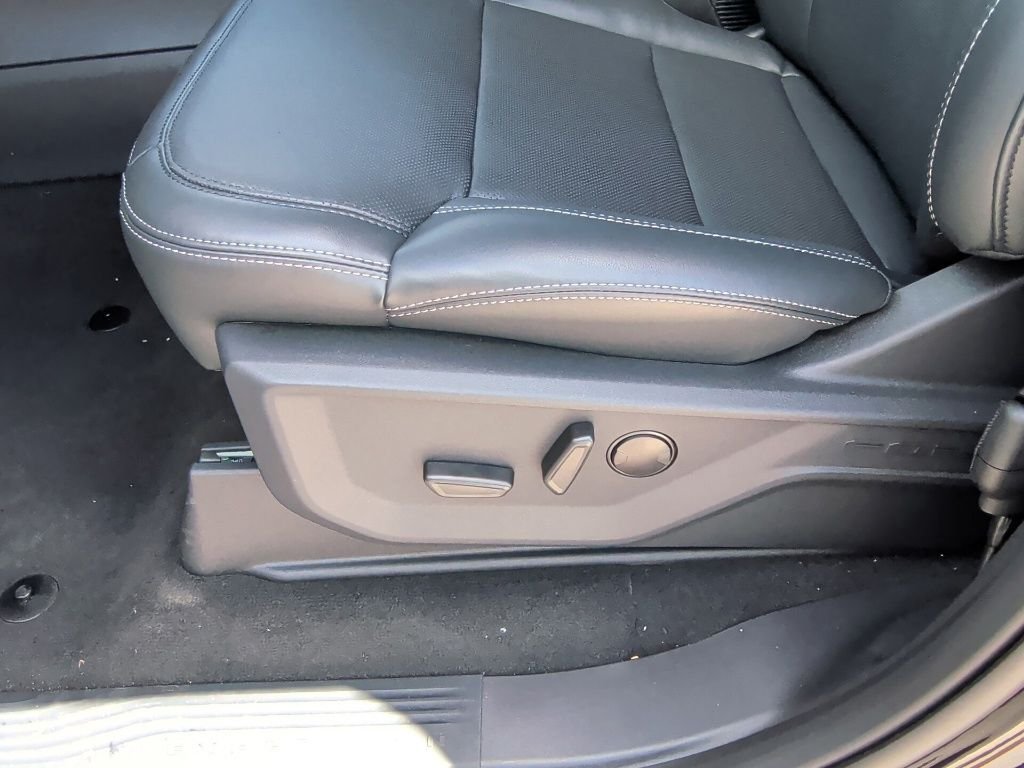 New 2026 Agate Black Metallic Ford Platinum® image 14