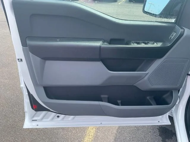 New 2026 Oxford White Ford XL image 35