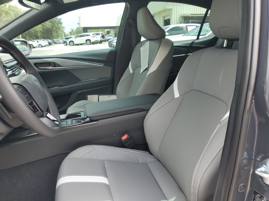 Used 2026  Toyota SE image 19