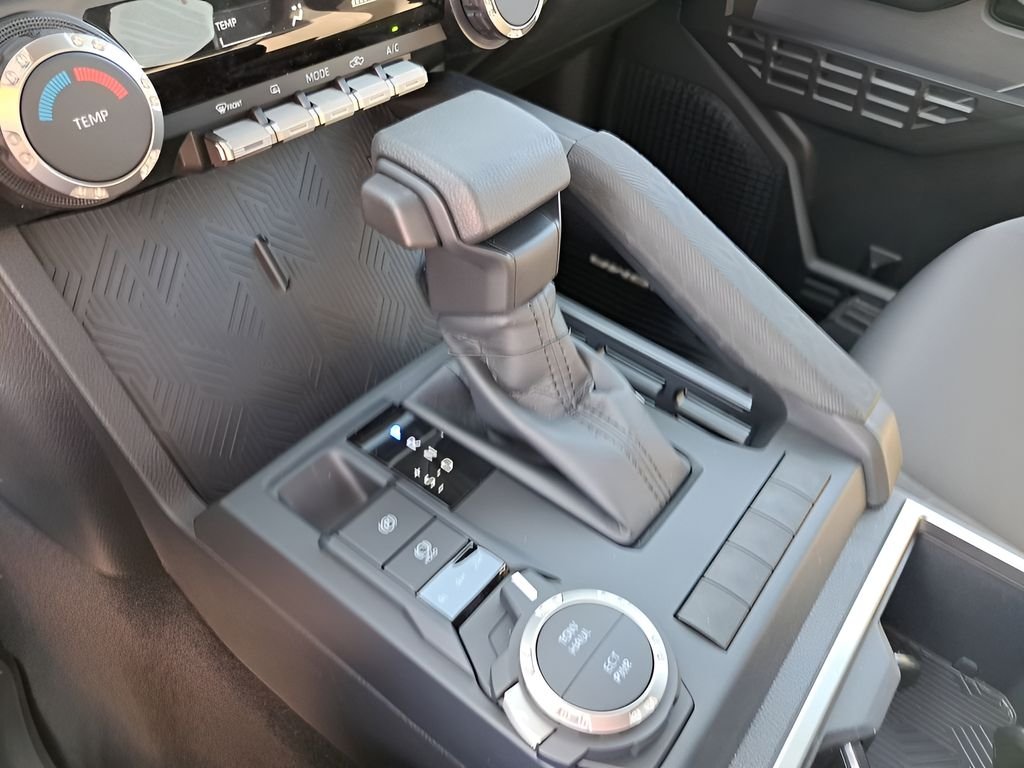 2026 Toyota Tacoma SR5 - Photo 25