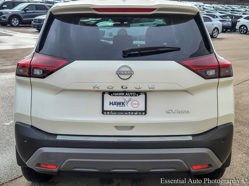 Used 2023 Pearl White Tricoat Nissan SV image 5
