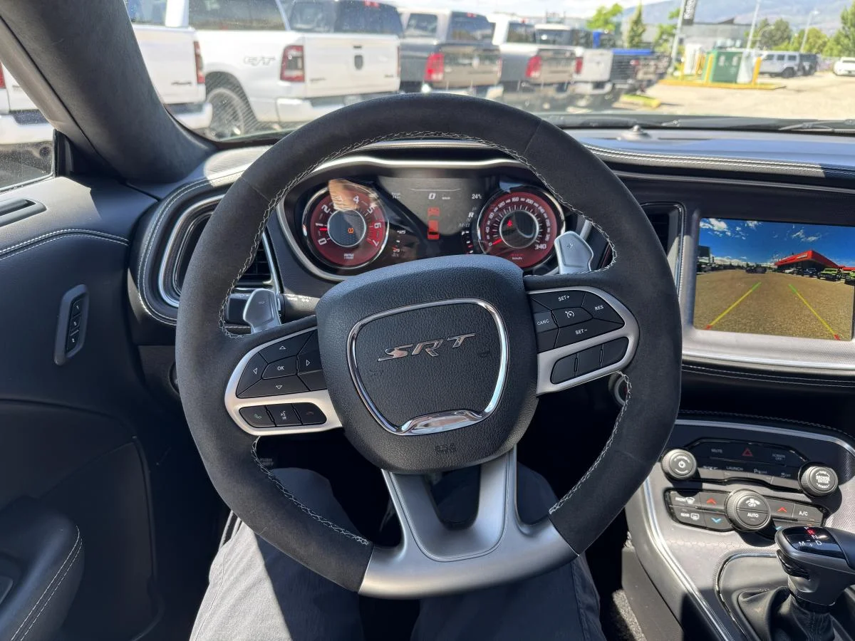 Used 2023 Green Dodge Srt Hellcat image 17