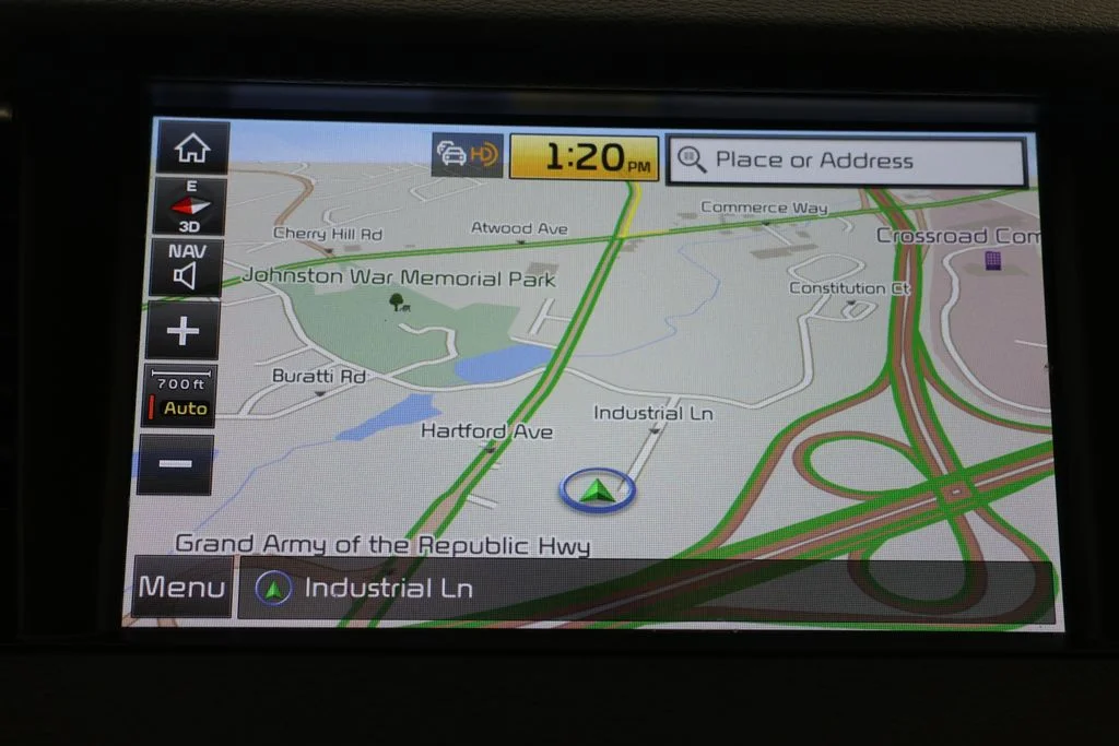 Used 2019 White Kia Technology image 14