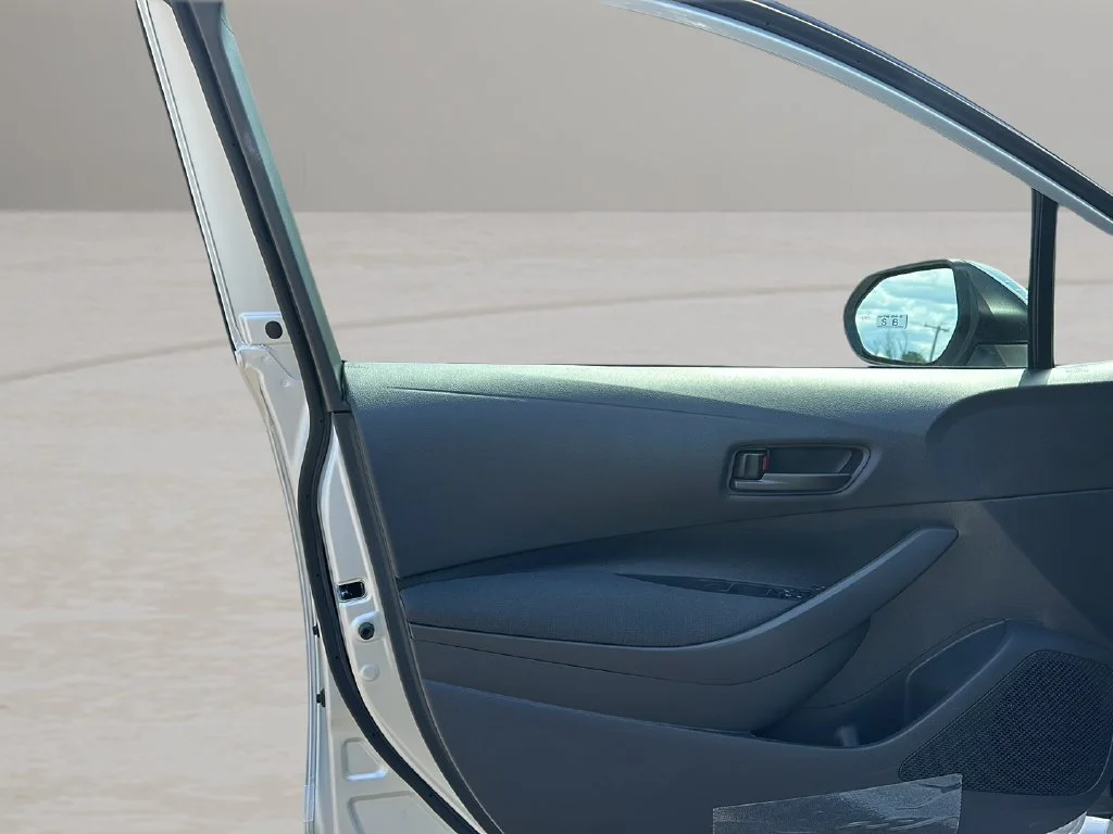 Used 2025 Celestite Toyota LE image 27