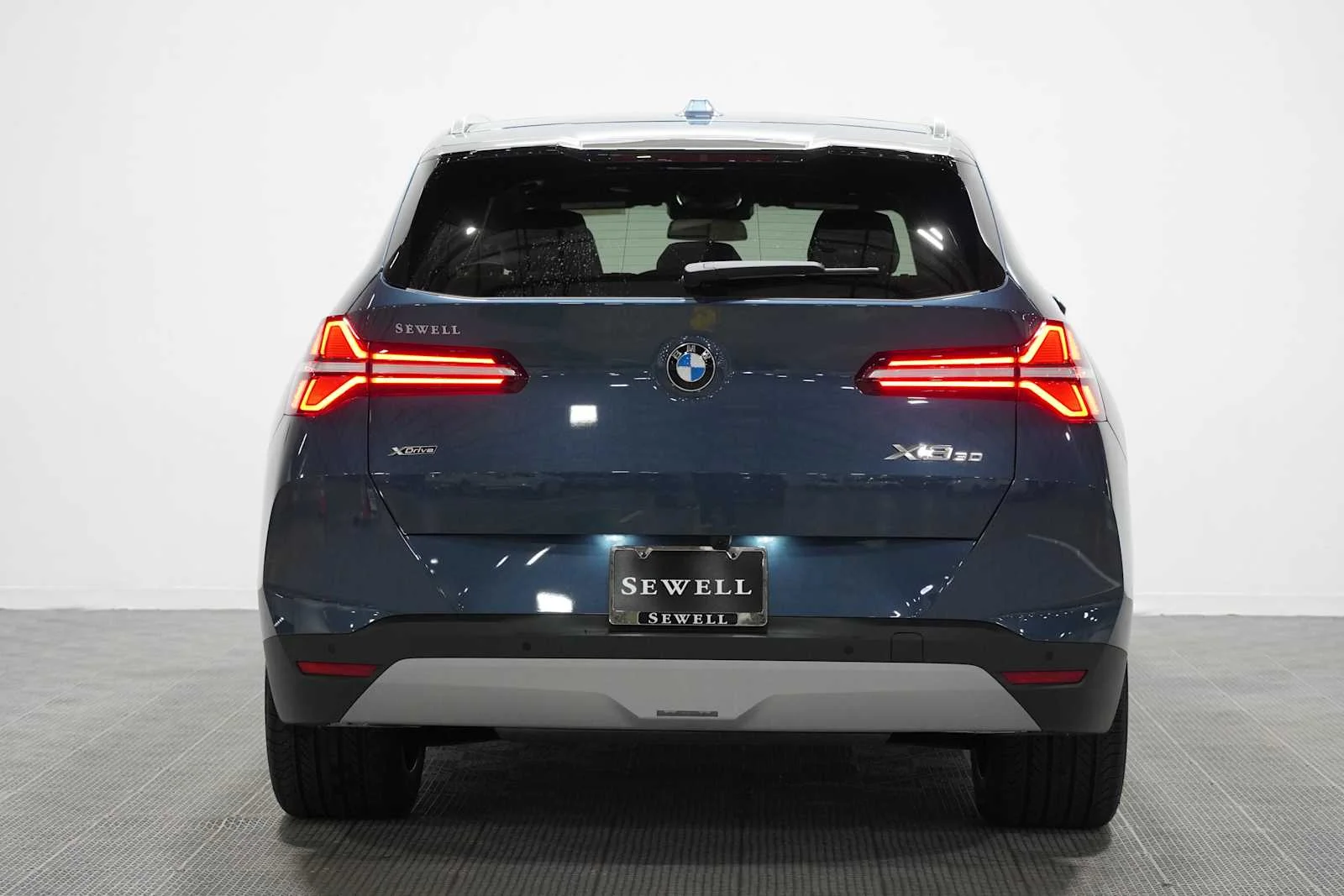 New 2026 Arctic Race Blue metallic BMW 30 xDrive image 5