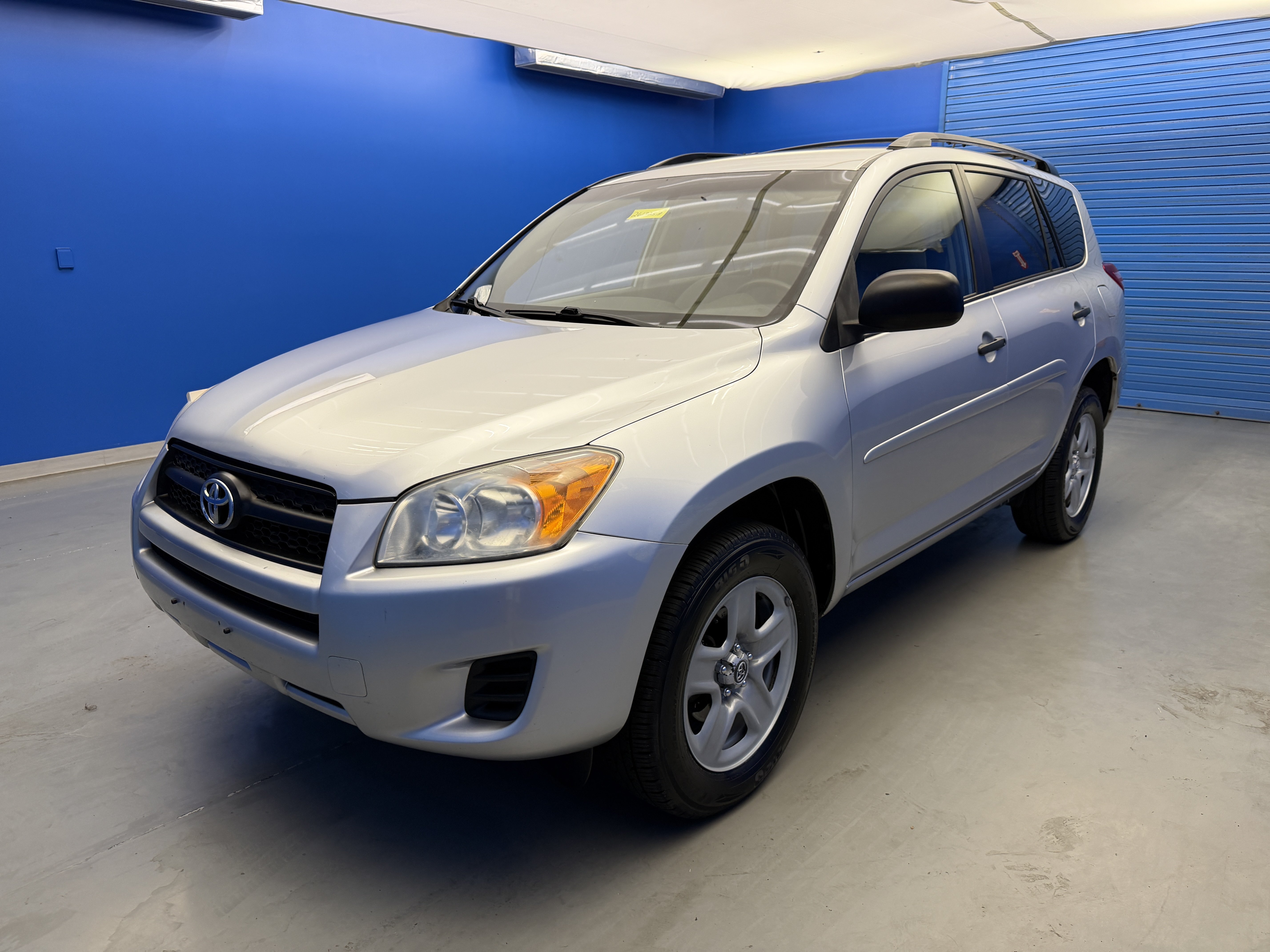 Used 2011 Classic Silver Metallic Toyota BASE image 4