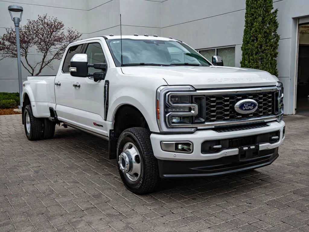 Used 2024 Star White Metallic Tri-Coat Ford Limited image 3
