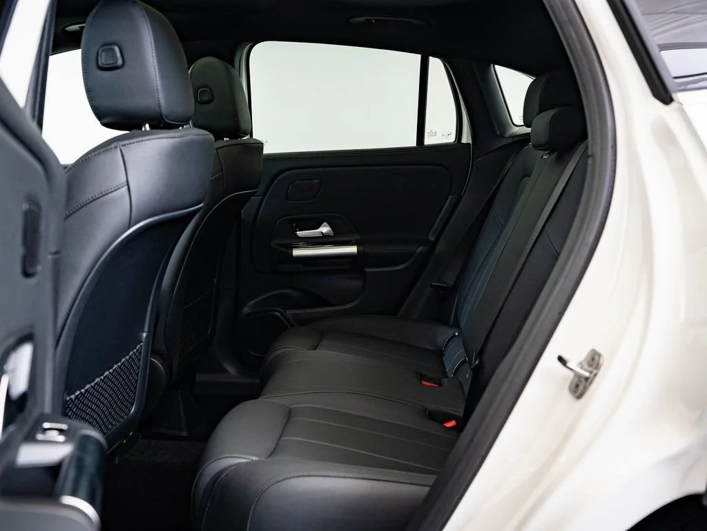 Used 2026 Polar White Mercedes-Benz GLA 250 image 38