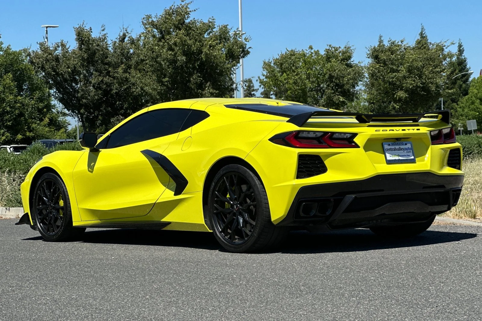 Used 2023 Accelerate Yellow Metallic Chevrolet 2LT image 6
