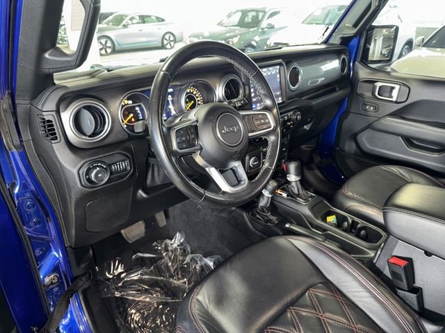 Used 2020 Ocean Blue Metallic Clearcoat Jeep Unlimited Sahara image 19