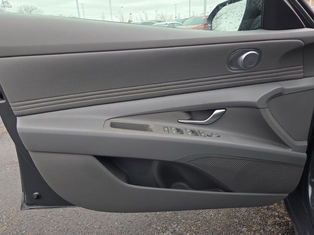 New 2026 Gray Hyundai SEL Sport image 19