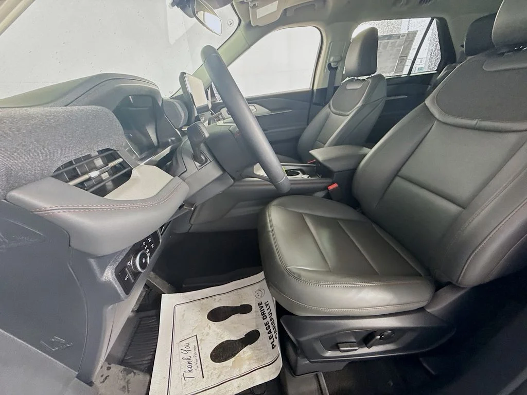 New 2026 Star White Metallic Tri-Coat Ford Active image 21