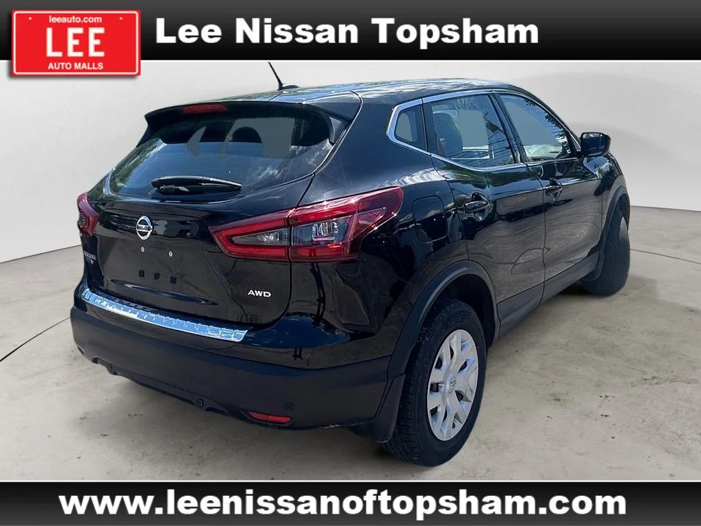 Used 2020 Magnetic Black Pearl Nissan S image 6