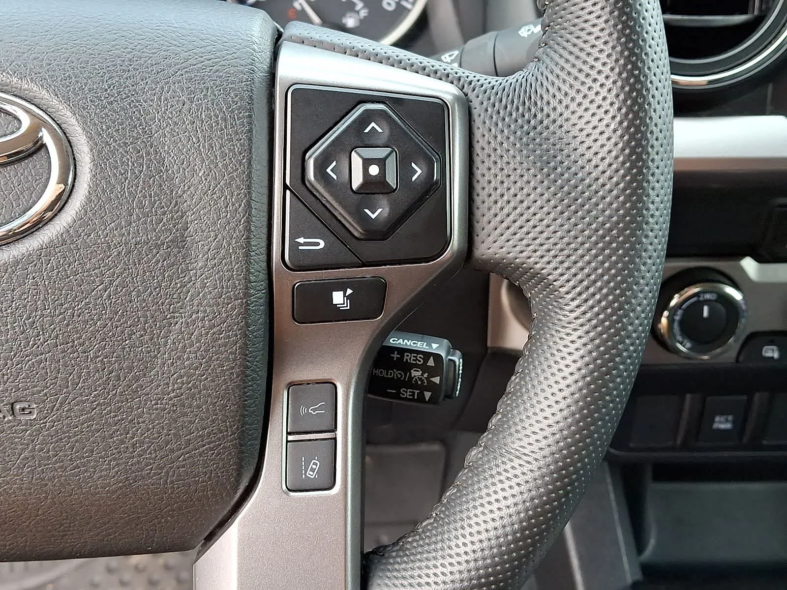 Certified Used 2023 Ice Cap Toyota SR5 image 26