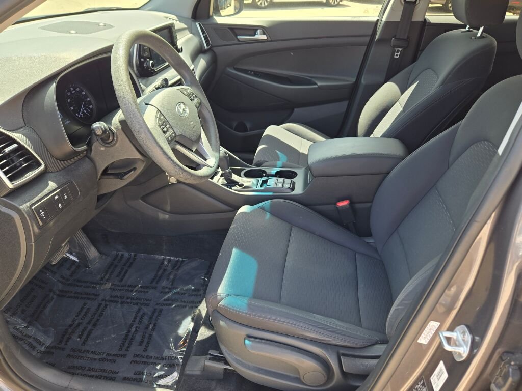 Used 2020 Gray Hyundai SE image 16