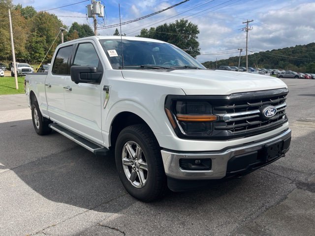 Used 2024 Oxford White Ford XLT image 2