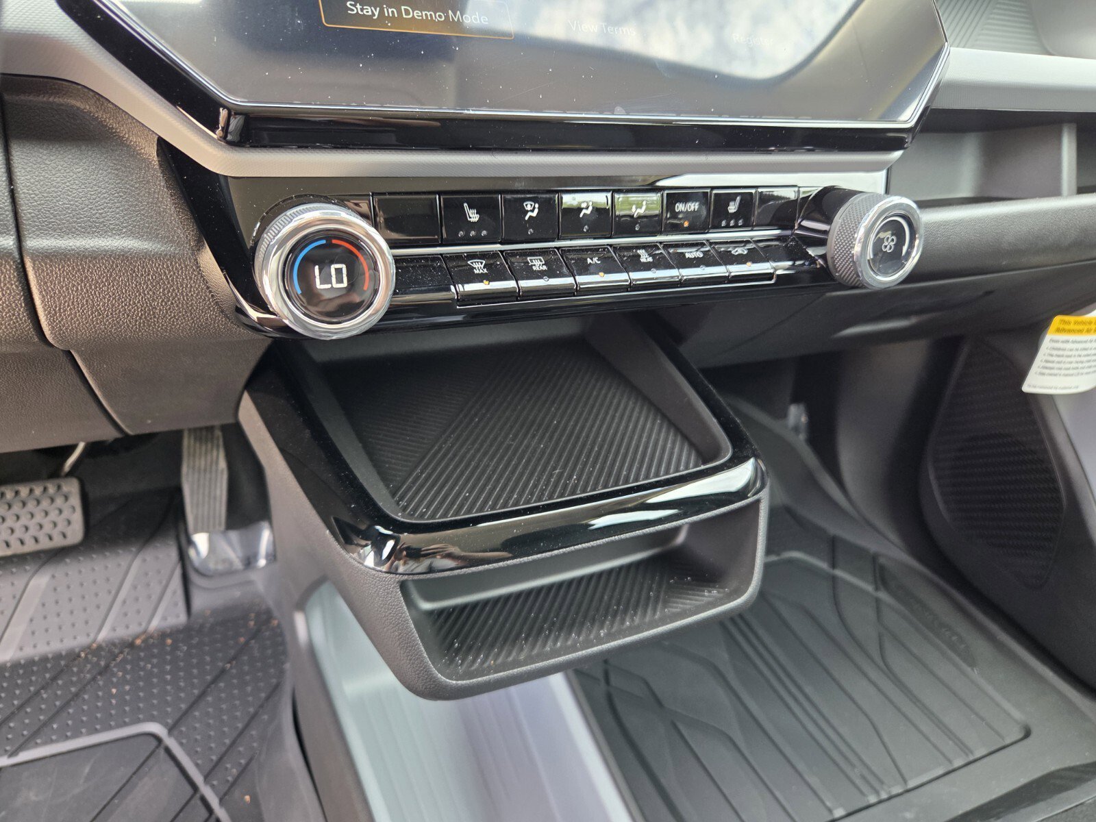 New 2027 Sterling Grey Metallic Chevrolet LT image 26