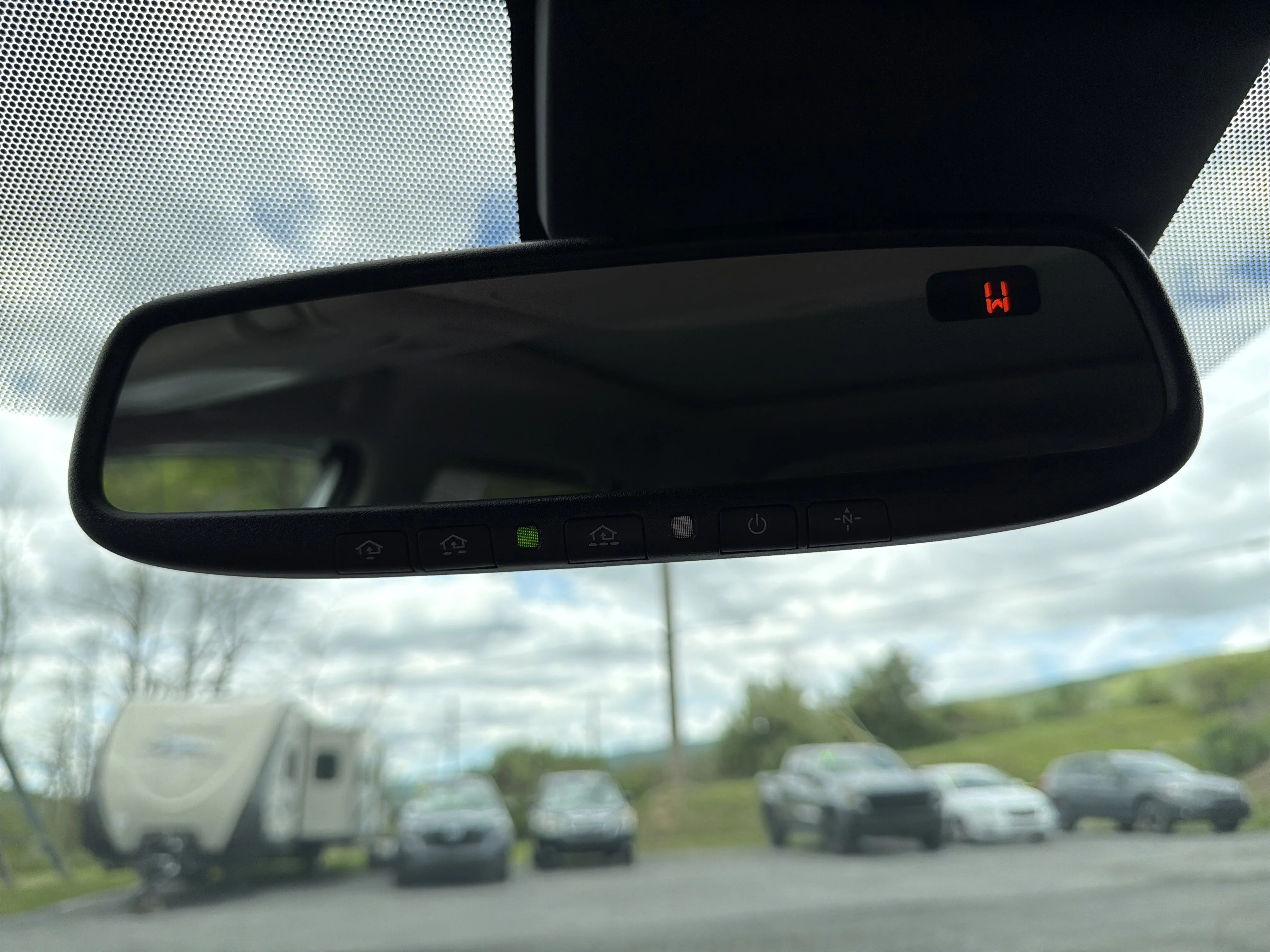 Used 2017 Brilliant Silver Nissan SL image 10
