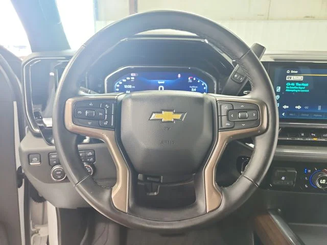 Used 2024 White Chevrolet High Country image 23