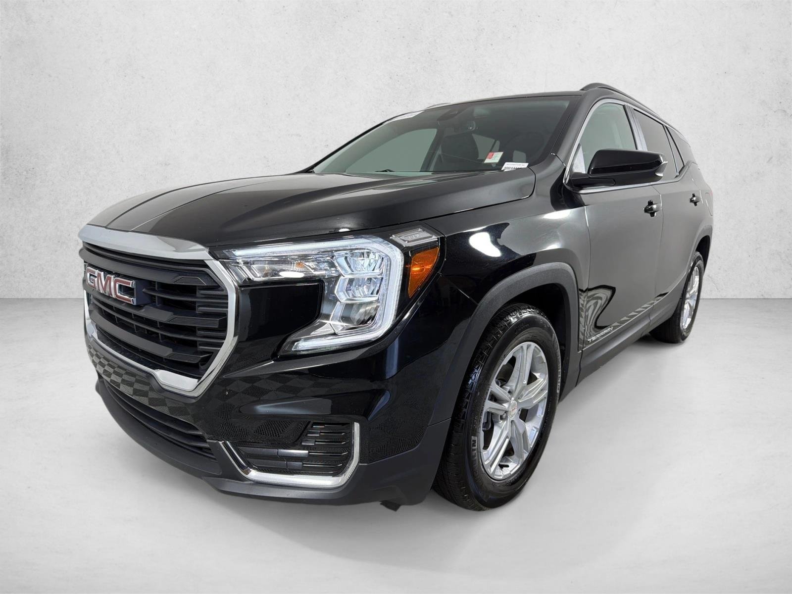 Used 2022 Ebony Twilight Metallic GMC SLE image 7
