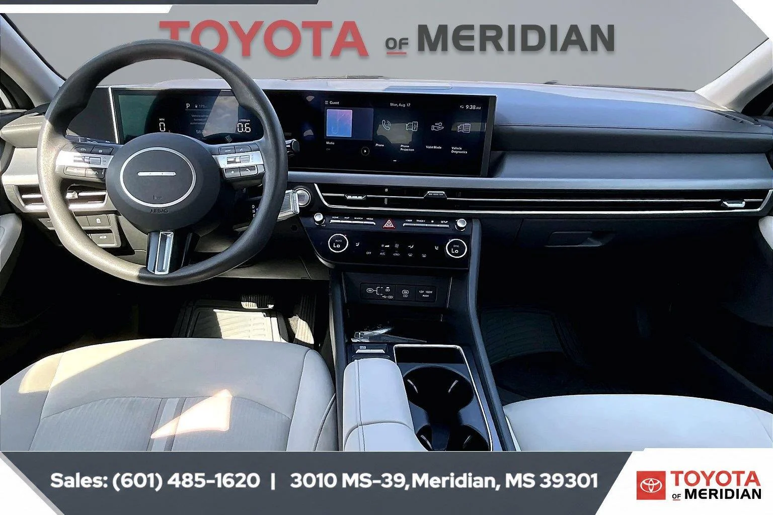 Used 2025 Aero Silver Hyundai SEL image 13