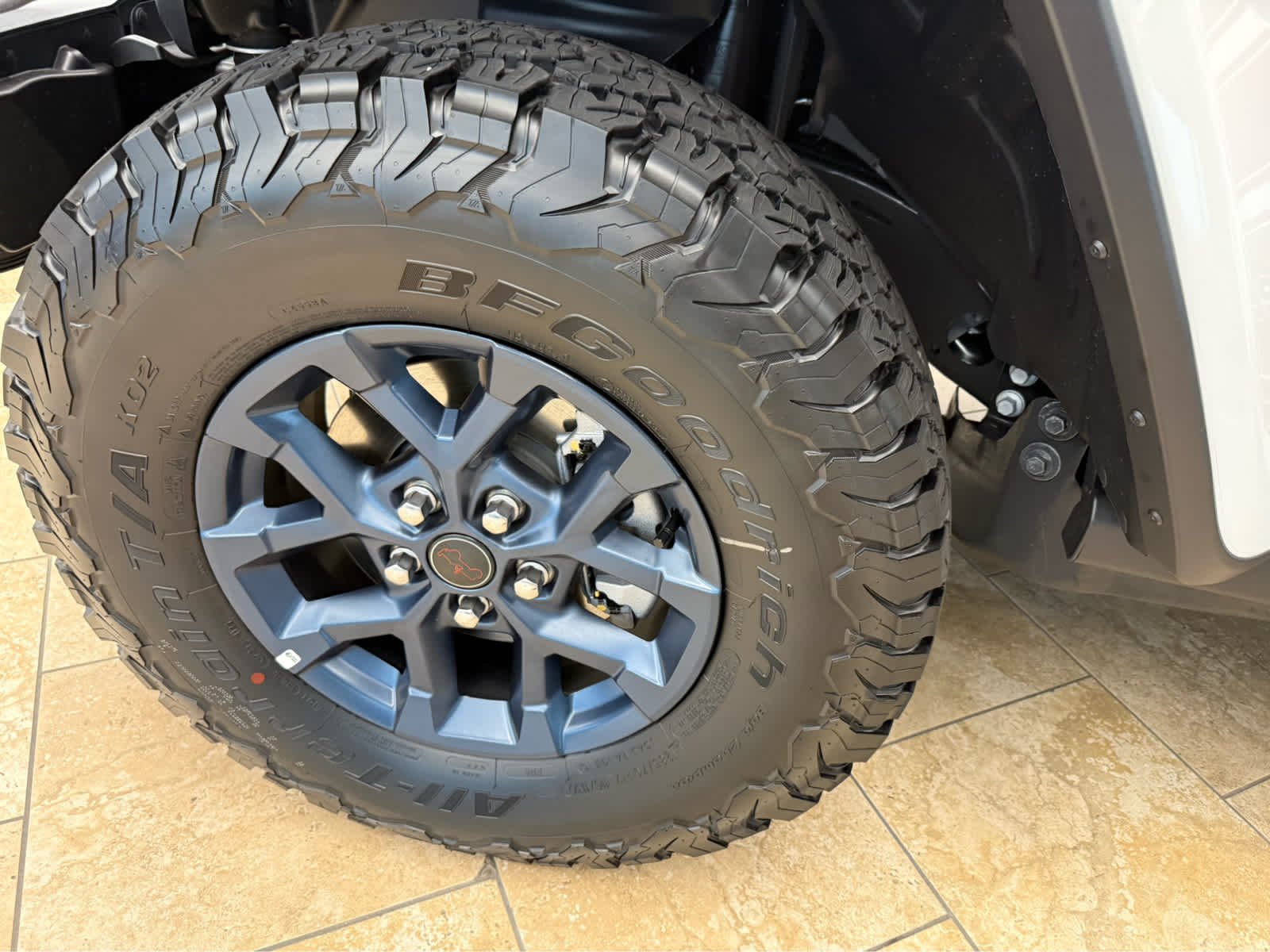 New 2026 BRIGHT WHITE CLEAR COAT Jeep Sport S image 10