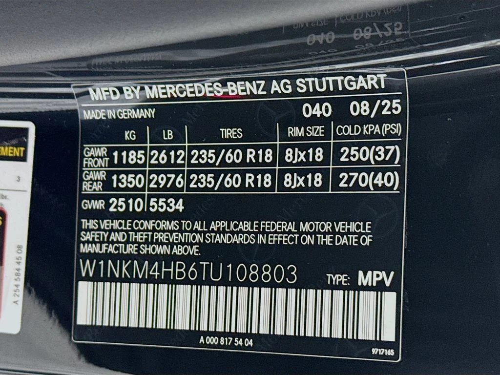 Certified Used 2026 Black Mercedes-Benz GLC 300 image 33